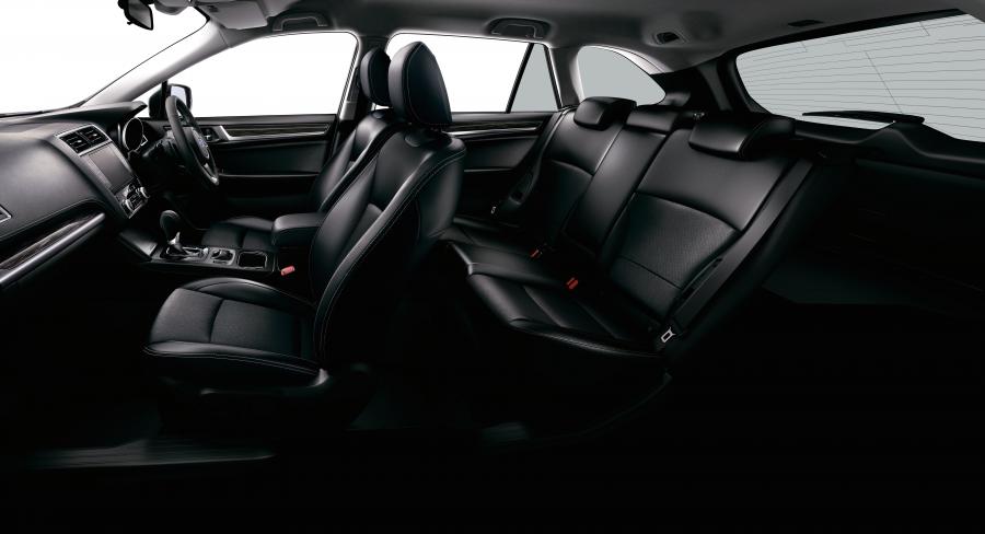 Интерьер Subaru Legacy Outback B-Sport 2019 года  (JP) (фото 2 из 3)